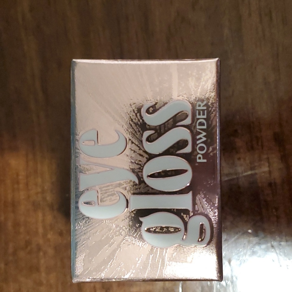 JSC eye gloss
